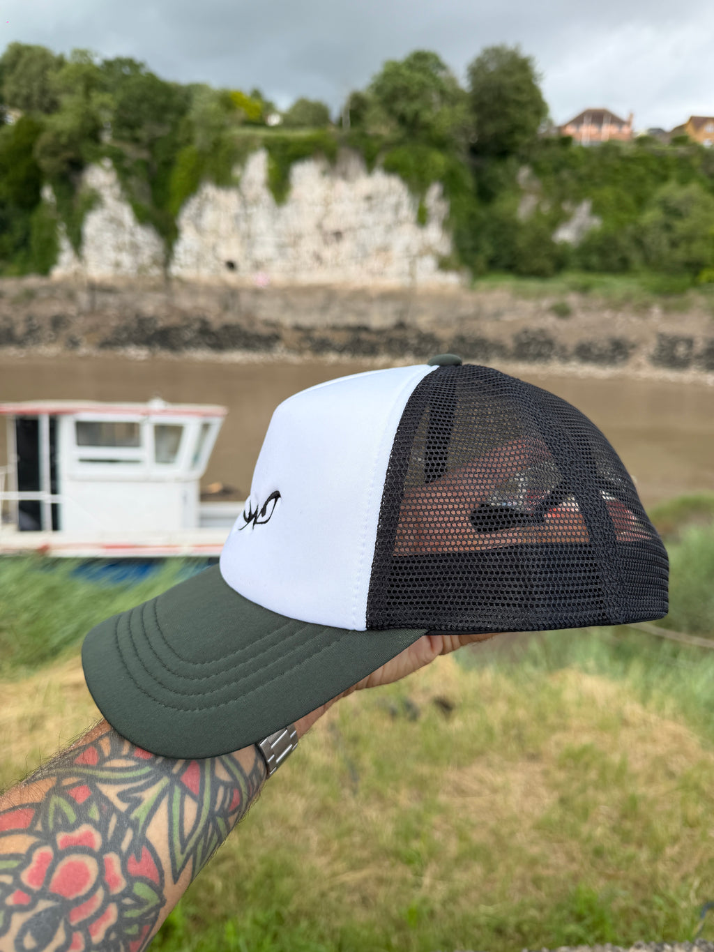 Eyes Snapback