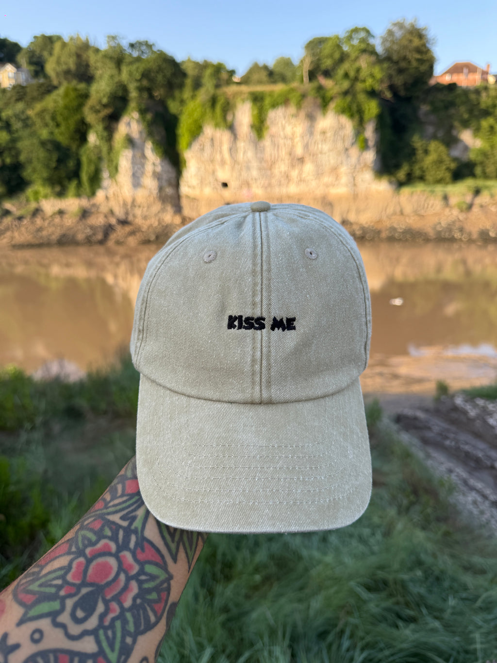 Kiss Me Fade Beige Baseball Cap
